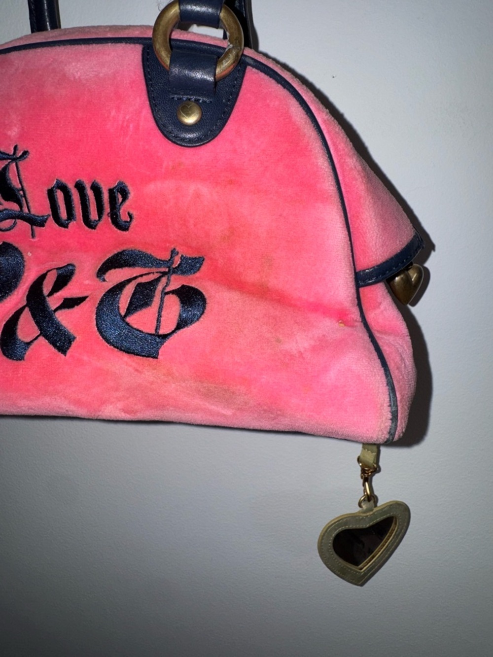 VINTAGE Juicy Couture Pink and Black Dome Satchel with Heart Charm - Picture 2 of 7